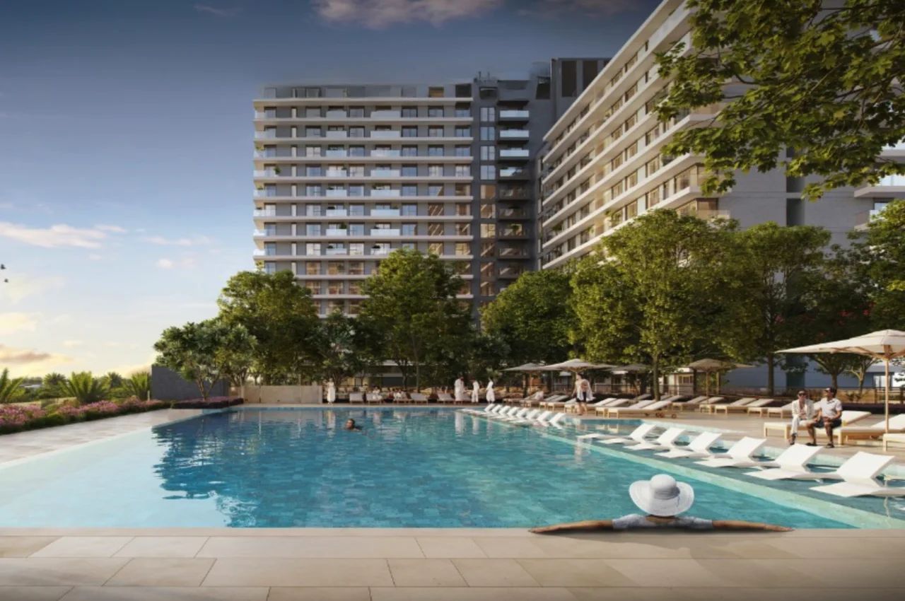 Club Drive gallery image